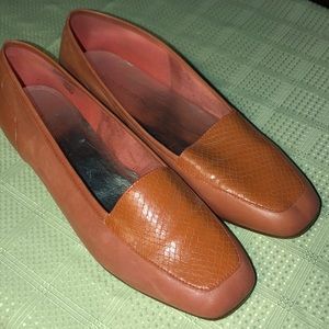 Enzo Angiolini Women’s Peach Leather Loafers